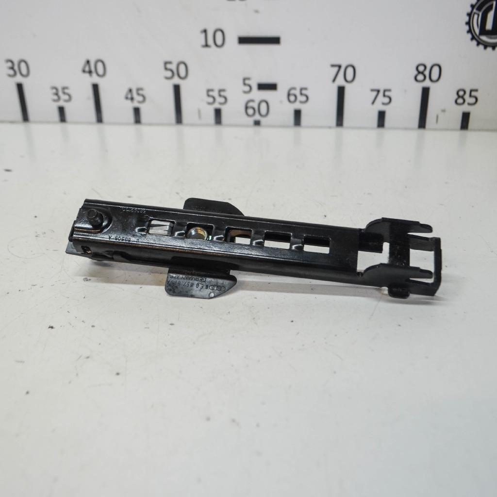 Gurtgeber vorne Skoda Superb II (3T) 8E0857833A Bild Gurtgeber vorne Skoda Superb II (3T) 8E0857833A