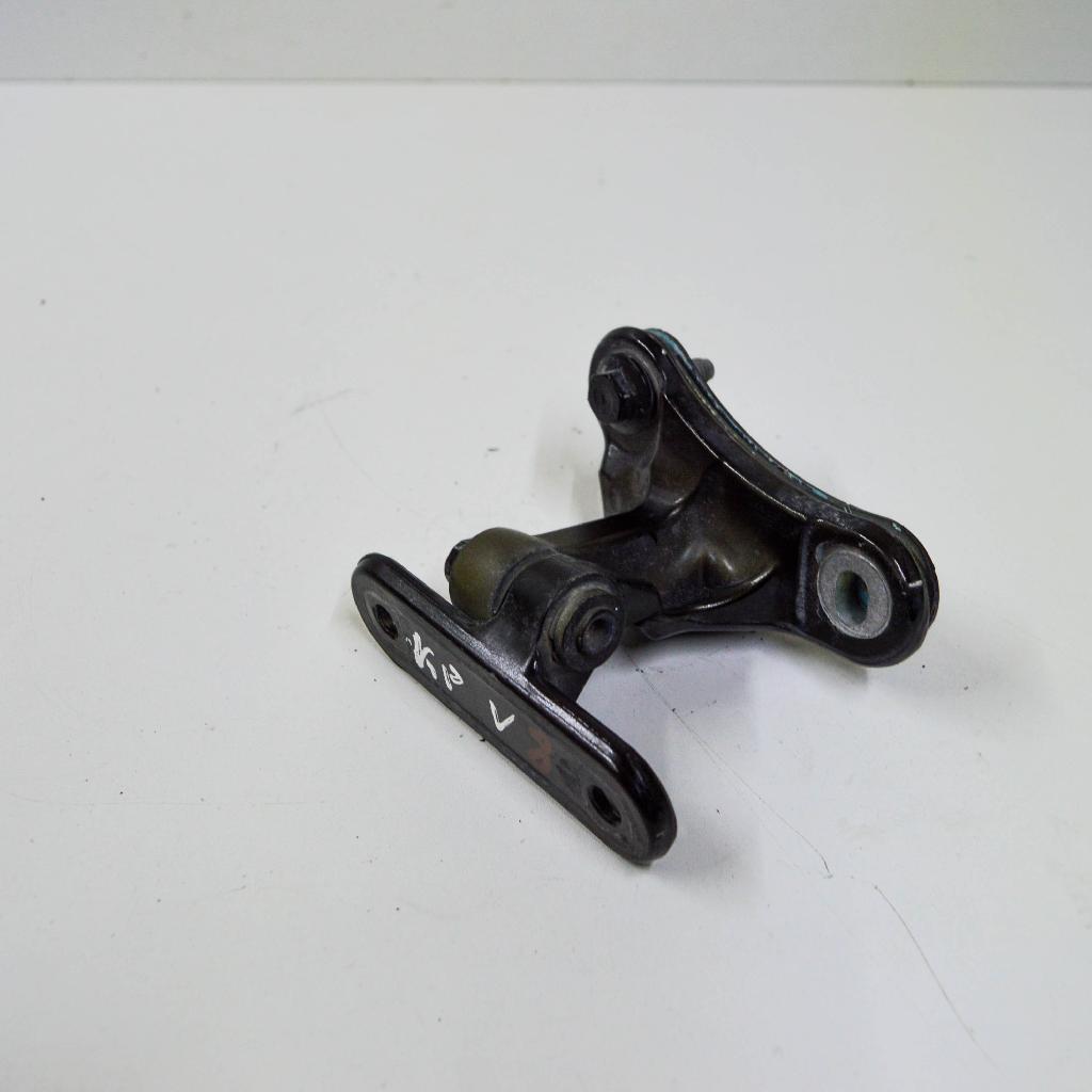 Türscharnier vorne links Mercedes-Benz CLA Coupe (C117) Bild Türscharnier vorne links Mercedes-Benz CLA Coupe (C117)