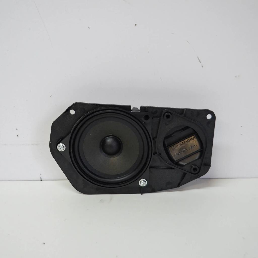Lautsprecher im Armaturenbrett BMW 5 Touring (E61) 520 d 9141495 Bild Lautsprecher im Armaturenbrett BMW 5 Touring (E61) 520 d 9141495