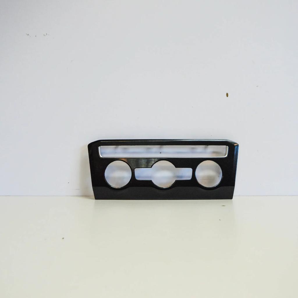 Andere Verkleidungsteile VW TIGUAN (AD1) 1.4 TSI 5NC820073A Bild Andere Verkleidungsteile VW TIGUAN (AD1) 1.4 TSI 5NC820073A