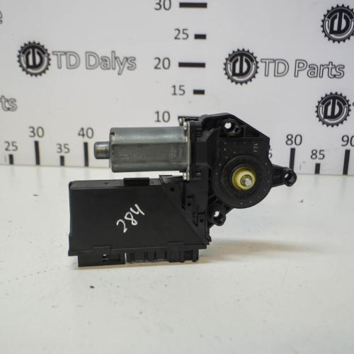 Motor Fensterheber rechts hinten Audi A4 Avant (8E, B7) 8E0959802E Bild Motor Fensterheber rechts hinten Audi A4 Avant (8E, B7) 8E0959802E