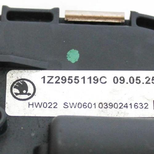 Scheibenwischermotor vorne SKODA OCTAVIAII (1Z3) 2.0 TDI 16V 1Z2955119C Bild Scheibenwischermotor vorne SKODA OCTAVIAII (1Z3) 2.0 TDI 16V 1Z2955119C