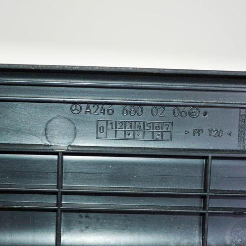 Zierleiste Mercedes-Benz CLA Coupe (C117) A2466800206 Bild Zierleiste Mercedes-Benz CLA Coupe (C117) A2466800206