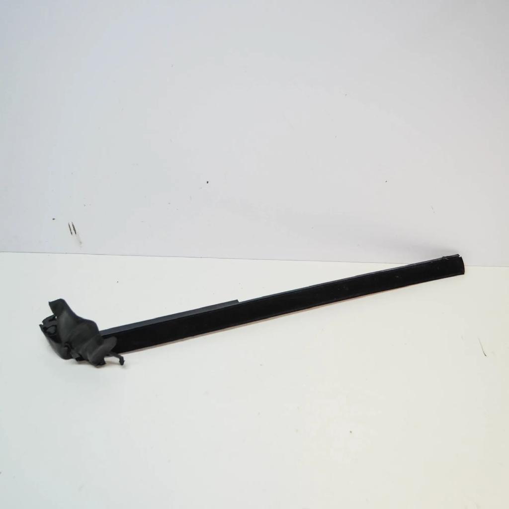 Türfensterleiste hinten rechts VW EOS (1F7, 1F8) 2.0 TDI 16V 1Q0839472E Bild Türfensterleiste hinten rechts VW EOS (1F7, 1F8) 2.0 TDI 16V 1Q0839472E