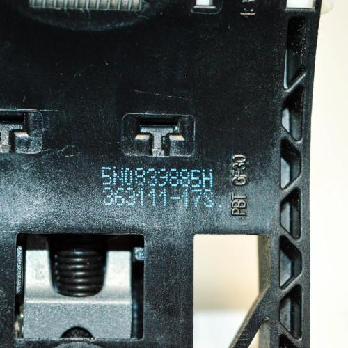 Türgriffinnenrahmen vorne links SKODA SUPERB II (3T4) 1.6 TDI 5N0839885H Bild Türgriffinnenrahmen vorne links SKODA SUPERB II (3T4) 1.6 TDI 5N0839885H