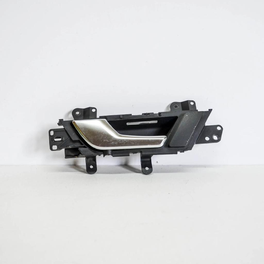 Türinnengriffrahmen hinten links AUDI A6 Avant (4F5, C6) 2.0 TDI 4F0839019D Bild Türinnengriffrahmen hinten links AUDI A6 Avant (4F5, C6) 2.0 TDI 4F0839019D