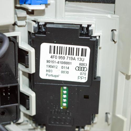 Innenleuchte Audi Q7 (4L) 4F0959719A Bild Innenleuchte Audi Q7 (4L) 4F0959719A