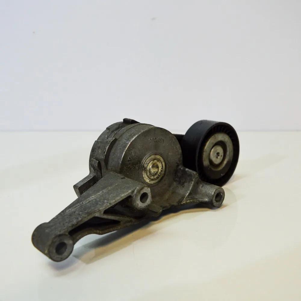 Andere Motorraumteile VW GOLF V (1K1) 1.9 TDI 03G903315C Bild Andere Motorraumteile VW GOLF V (1K1) 1.9 TDI 03G903315C