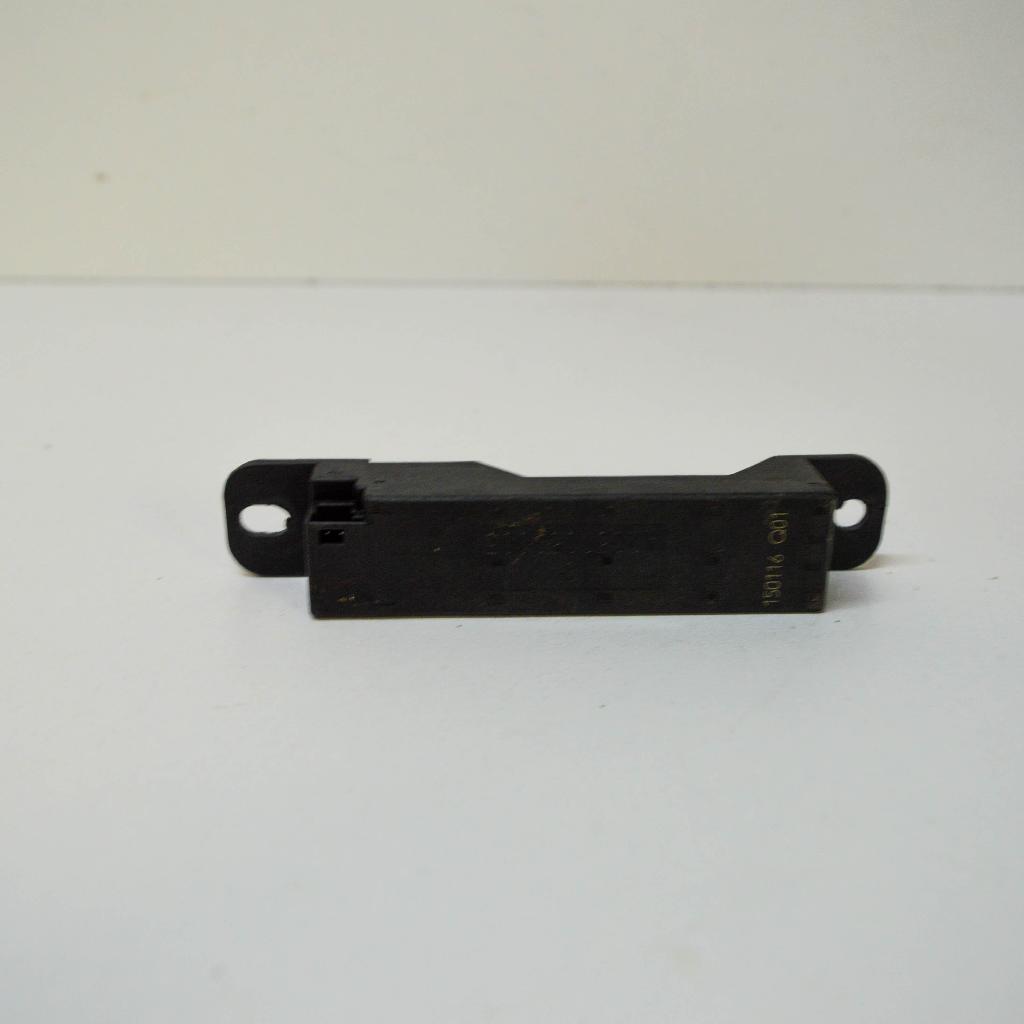 Antennenverstärker Mercedes-Benz CLA Coupe (C117) A2059053005 Bild Antennenverstärker Mercedes-Benz CLA Coupe (C117) A2059053005