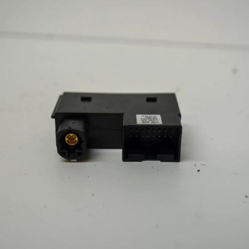 Zusätzliche Music Player-Anschlüsse AUDI A3 Limousine (8VS, 8VM) 2.0 TFSI quattro 5Q0035736A Bild Zusätzliche Music Player-Anschlüsse AUDI A3 Limousine (8VS, 8VM) 2.0 TFSI quattro 5Q0035736A