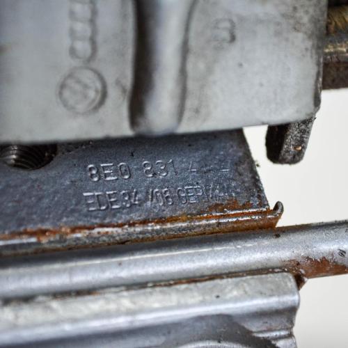 Türscharnier vorne links Audi A6 (4F, C6) 8E0831411E Bild Türscharnier vorne links Audi A6 (4F, C6) 8E0831411E