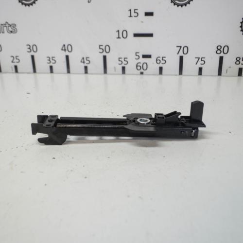 Gurtgeber vorne Skoda Superb II (3T) 8E0857833A Bild Gurtgeber vorne Skoda Superb II (3T) 8E0857833A