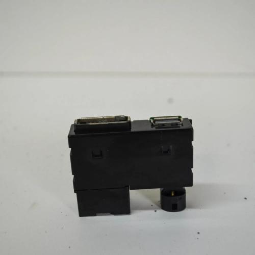Zusätzliche Music Player-Anschlüsse AUDI A3 Limousine (8VS, 8VM) 2.0 TFSI quattro 5Q0035736A Bild Zusätzliche Music Player-Anschlüsse AUDI A3 Limousine (8VS, 8VM) 2.0 TFSI quattro 5Q0035736A