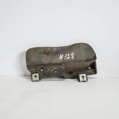 Unterfahrschutz Audi A6 Avant (4F, C6) 4F0853833A Bild Unterfahrschutz Audi A6 Avant (4F, C6) 4F0853833A