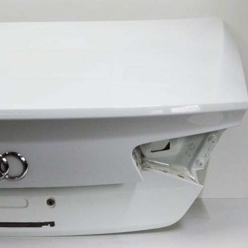 Heckklappe geschlossen Audi A8 (4H) 4H0827445B Bild Heckklappe geschlossen Audi A8 (4H) 4H0827445B