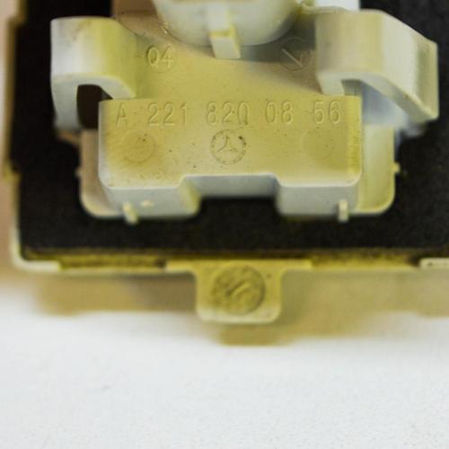 Kennzeichenleuchte Mercedes-Benz CLA Coupe (C117) A2218200856 Bild Kennzeichenleuchte Mercedes-Benz CLA Coupe (C117) A2218200856