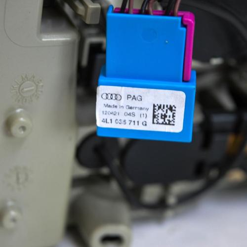 Innenleuchte Audi Q7 (4L) 4F0959719A Bild Innenleuchte Audi Q7 (4L) 4F0959719A