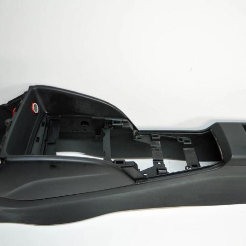 Mittelkonsole AUDI A3 Limousine (8VS, 8VM) 2.0 TFSI quattro 8V0863300A Bild Mittelkonsole AUDI A3 Limousine (8VS, 8VM) 2.0 TFSI quattro 8V0863300A