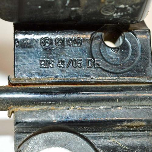 Türscharnier vorne rechts Audi A3 (8P) 8E0831412B Bild Türscharnier vorne rechts Audi A3 (8P) 8E0831412B