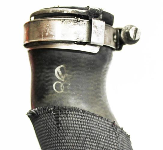 Ladeluftkühlerschlauch links AUDI A6 Avant (4F5, C6) 3.0 TDI quattro 4F0145737C Bild Ladeluftkühlerschlauch links AUDI A6 Avant (4F5, C6) 3.0 TDI quattro 4F0145737C