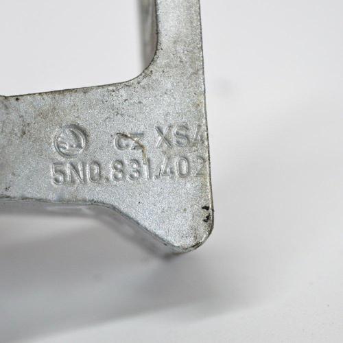 Türscharnier vorne rechts Skoda Superb II (3T) 5N0831402 Bild Türscharnier vorne rechts Skoda Superb II (3T) 5N0831402