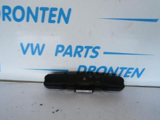 Schalter für Warnblinker VW Crafter 30-50 Kasten 2E A9068701810004 Bild Schalter für Warnblinker VW Crafter 30-50 Kasten 2E A9068701810004