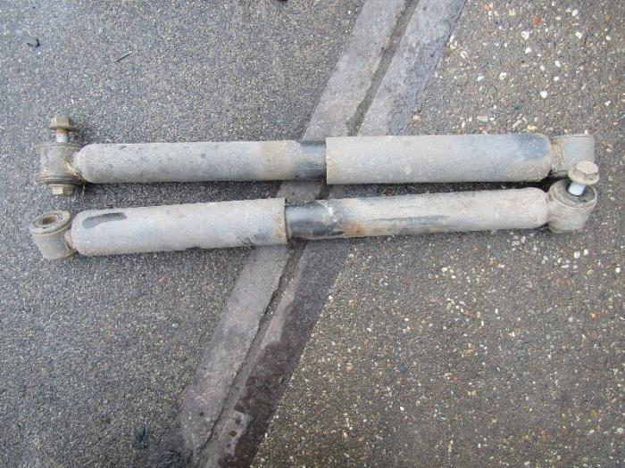 Stoßdämpfer VW Crafter 30-50 Kasten 2E Bild Stoßdämpfer VW Crafter 30-50 Kasten 2E