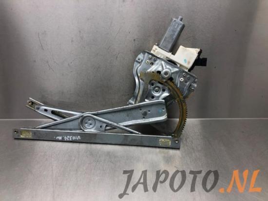 Fensterheber rechts vorne Toyota Corolla Liftback E12 6981002130 Bild Fensterheber rechts vorne Toyota Corolla Liftback E12 6981002130