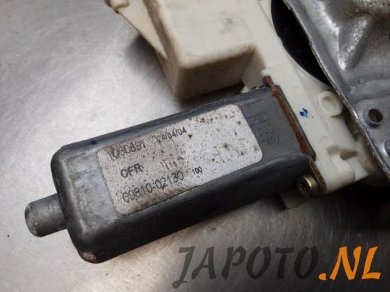 Fensterheber rechts vorne Toyota Corolla Liftback E12 6981002130 Bild Fensterheber rechts vorne Toyota Corolla Liftback E12 6981002130