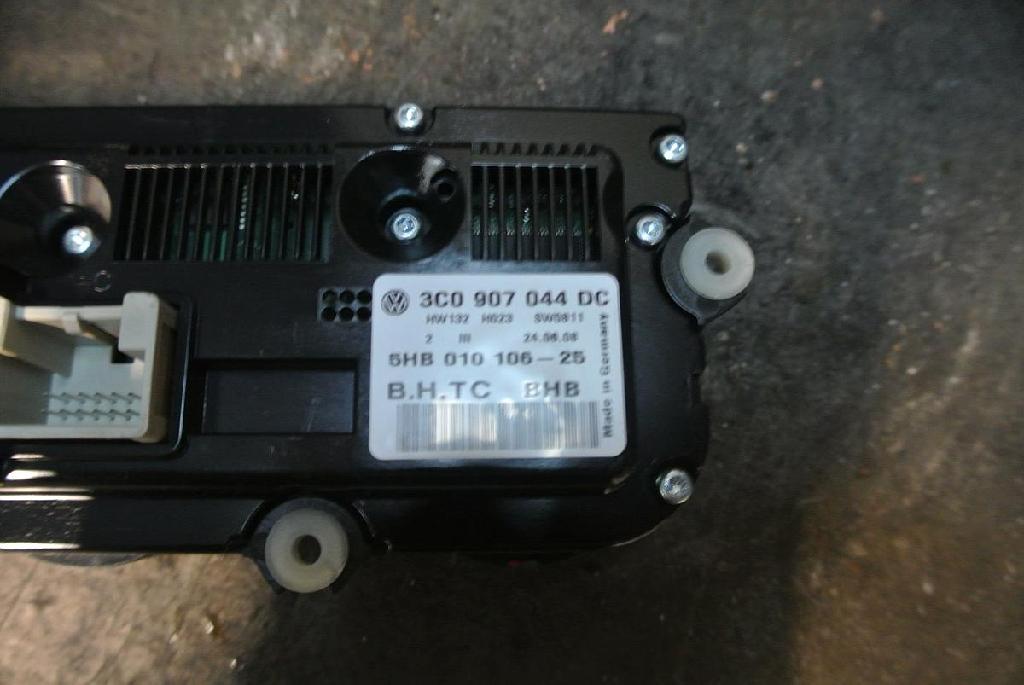 0107455GM0000 Rückleuchte innen rechts VW Passat Variant (3C5, B6) 3C9945094 Bild 0107455GM0000 Rückleuchte innen rechts VW Passat Variant (3C5, B6) 3C9945094