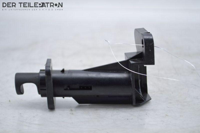 Verkleidung Abdeckung links hinten Bodenklappenhalter Taschenhaken kofferraum MERCEDES-BENZ A-KLASSE (W169) A 150 70 KW A1696900338 Bild Verkleidung Abdeckung links hinten Bodenklappenhalter Taschenhaken kofferraum MERCEDES-BENZ A-KLASSE (W169) A 150 70 KW A1696900338