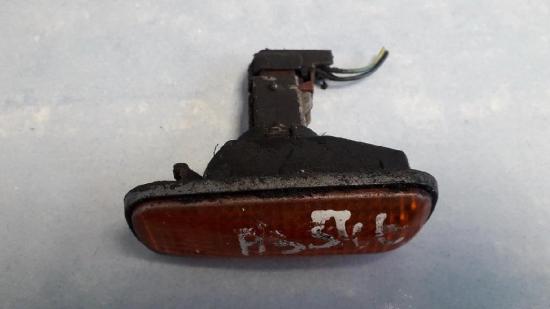 Blinkleuchte Kotflügel - Vorne Rechts Honda Civic, 1991.10 - 1995.11 Gebraucht, Bild Blinkleuchte Kotflügel - Vorne Rechts Honda Civic, 1991.10 - 1995.11 Gebraucht,