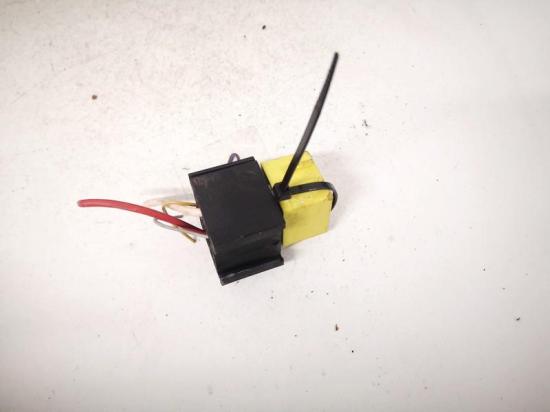 Relais Dacia Sandero, I 2008.01 - 2012.03 20241044, 8200253921 Bild Relais Dacia Sandero, I 2008.01 - 2012.03 20241044, 8200253921