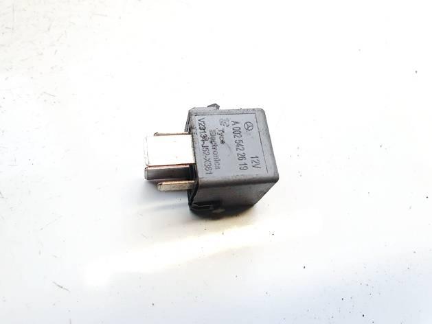 Relais Mercedes-Benz W245 2005 - 2011 a0025422619,v23134-j52-x361