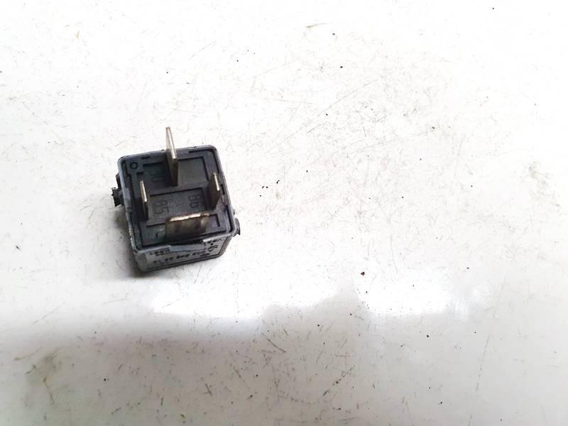 Relais Mercedes-Benz W211, 2002.03 - 2006.04 A0025422619, v23134-j52-x361