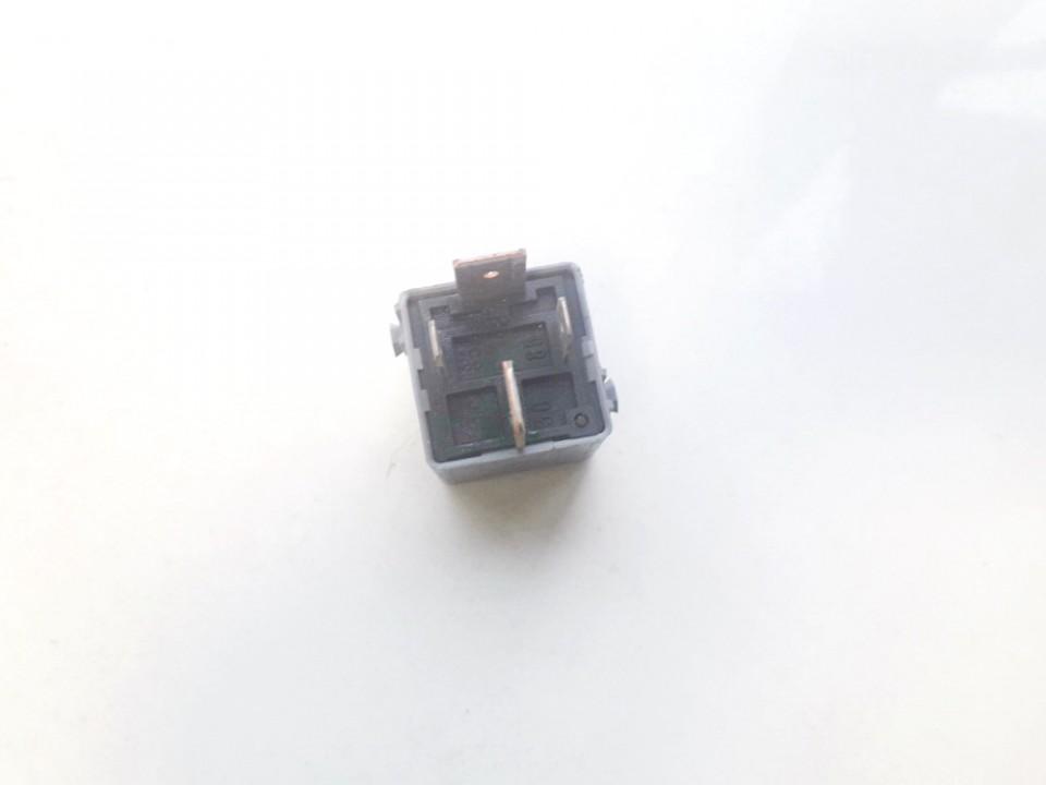 Relais Mercedes-Benz ML, W163 1998.02 - 2005.06 a0025422619, v23134-j52-x361