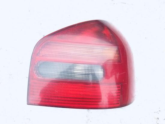 Rückleuchten - Hinten Rechts Audi A3, 8L 1996.09 - 2000.10 8l0945096, Bild Rückleuchten - Hinten Rechts Audi A3, 8L 1996.09 - 2000.10 8l0945096,