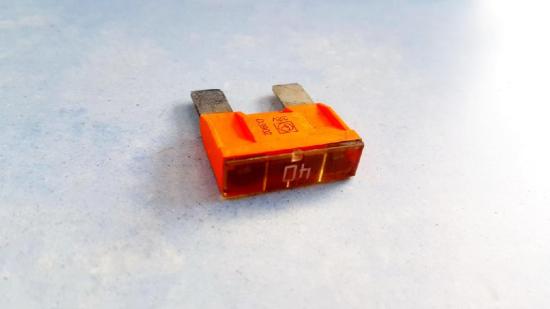 Sicherungen Volkswagen Golf, IV 1997.08 - 2003.10 D3902,32V 40A Bild Sicherungen Volkswagen Golf, IV 1997.08 - 2003.10 D3902,32V 40A