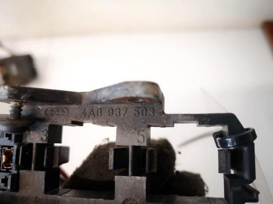 Sicherungskasten Audi 100, C4 1991.01 - 1994.06 4a0937503, Bild Sicherungskasten Audi 100, C4 1991.01 - 1994.06 4a0937503,