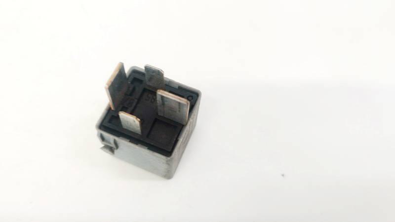 Relais Mercedes-Benz ML, W164 2005.06 - 2009.07 A0025422619,