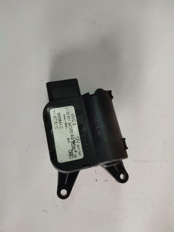 Stellmotor Lüftung Volkswagen Golf, V 2003.10 - 2008.10 0132801340,0 132 801 340 983384K-C 1K1 907 511C 983384KC 1K1907511C BKD