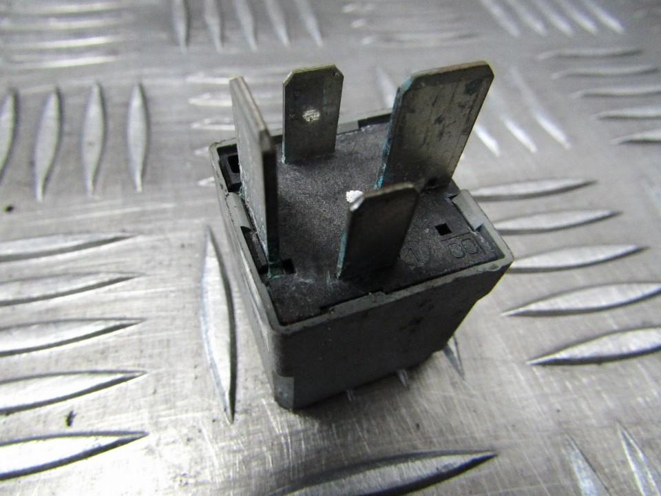 Relais Mercedes-Benz W639, 2003.09 - 2010.01 a0025422619,