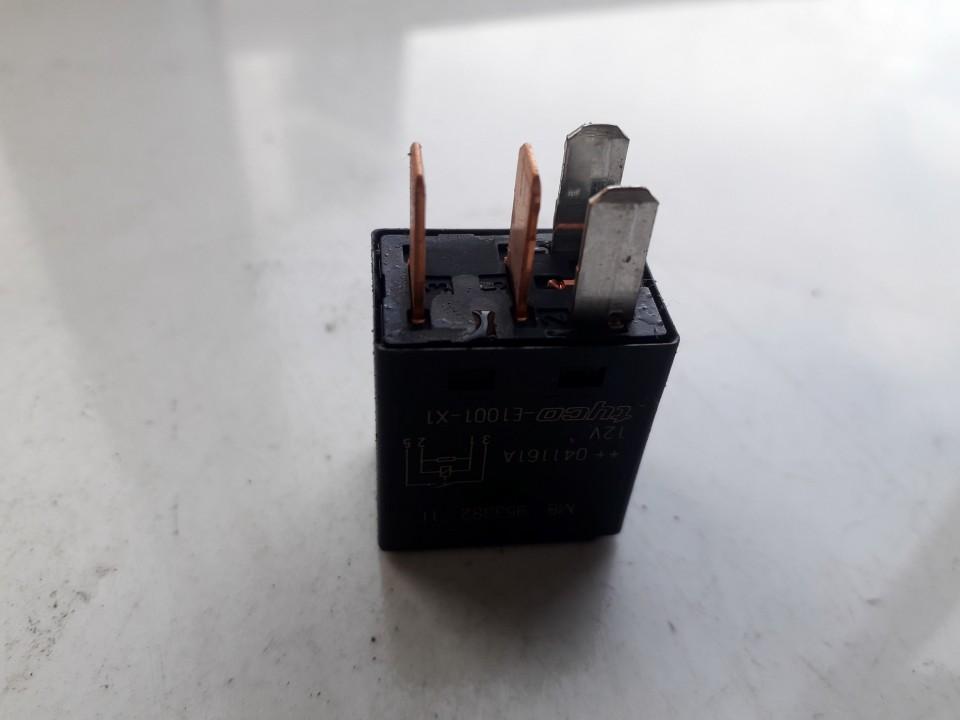 Relais Smart Forfour 2004 - 2006 MB953382,