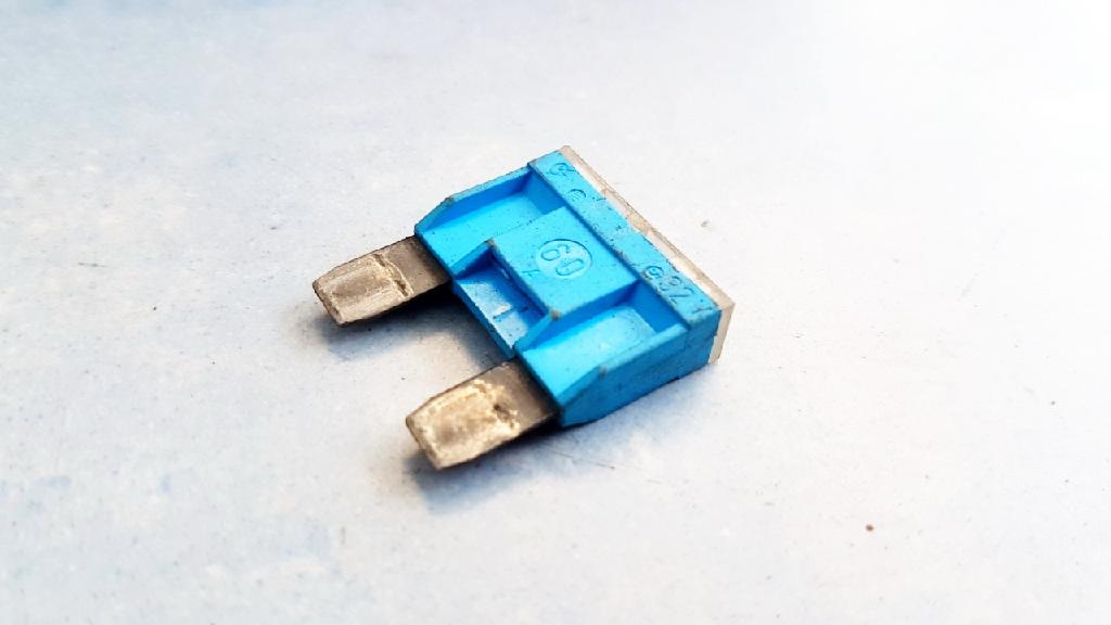 Sicherungen Volkswagen Golf, III 1993.07 - 1999.04 60A,32V