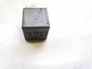 Relais Volkswagen Passat, B5+ 2000.11 - 2005.05 8D0951253A,370 v23134-j52-x300