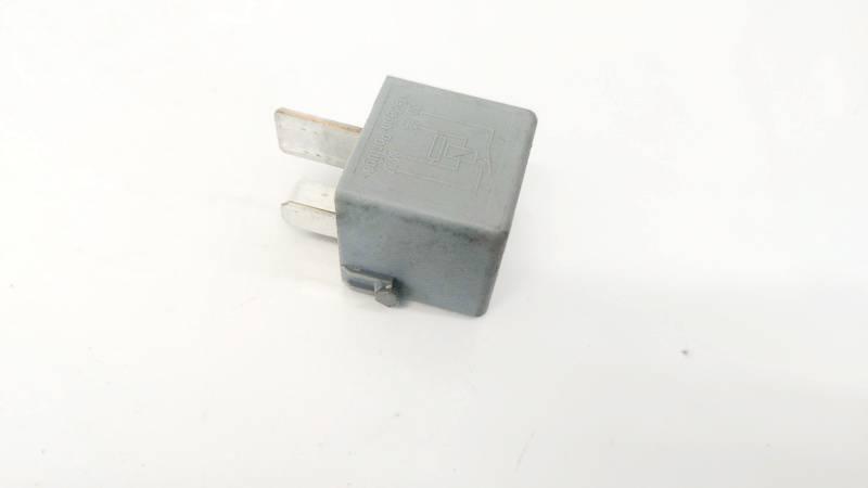 Relais Mercedes-Benz ML, W164 2005.06 - 2009.07 A0025422619,