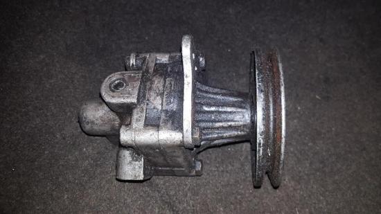 Servopumpe BMW 3-Series, E36 1990.09 - 1998.02 1141045 , na Bild Servopumpe BMW 3-Series, E36 1990.09 - 1998.02 1141045 , na