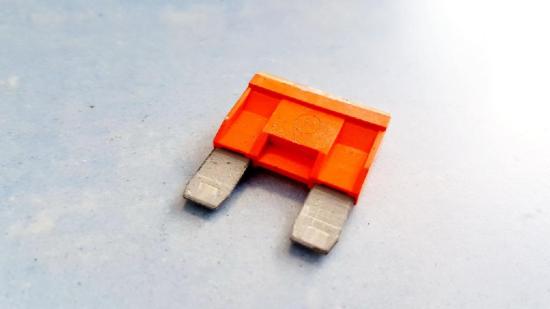 Sicherungen Volkswagen Golf, IV 1997.08 - 2003.10 D3902, 32V 40A Bild Sicherungen Volkswagen Golf, IV 1997.08 - 2003.10 D3902, 32V 40A