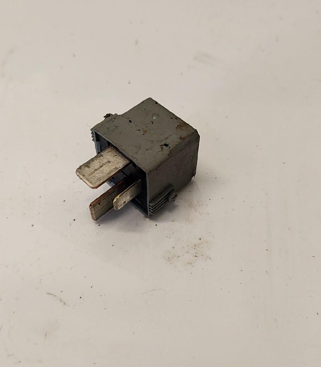 Relais Mercedes-Benz W211, 2002.03 - 2006.04 A0025422619,A 002 542 26 19 A0025422619