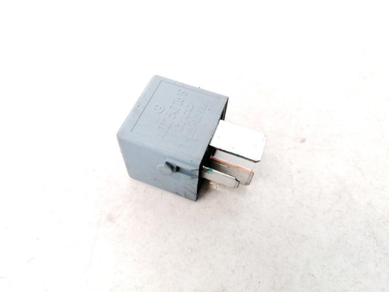 Relais Mercedes-Benz A-CLASS, W169, 2004.09 - 2008.09 A0025422619, V23134-J52-X361